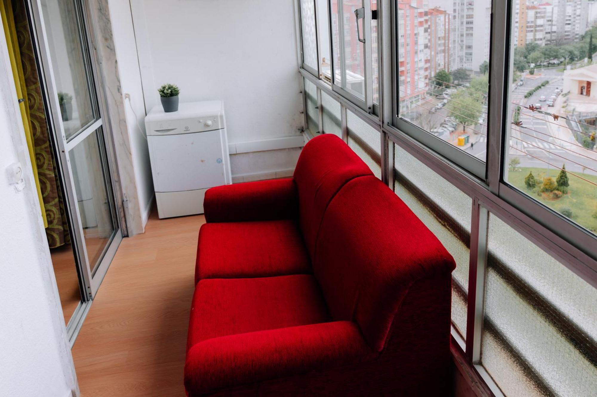 Family-Friendly And Cozy 3-Bedroom Accommodation In Лиссабон Экстерьер фото